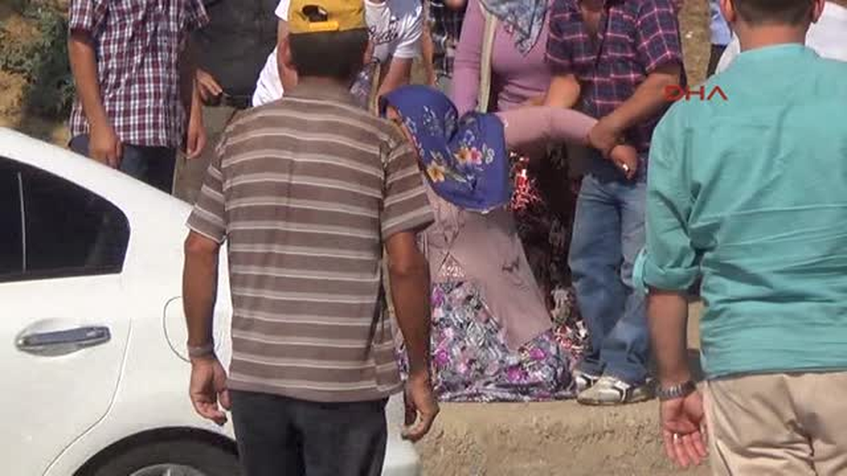Otomobilin Çarptığı Motosiklet Sürücüsü Öldü
