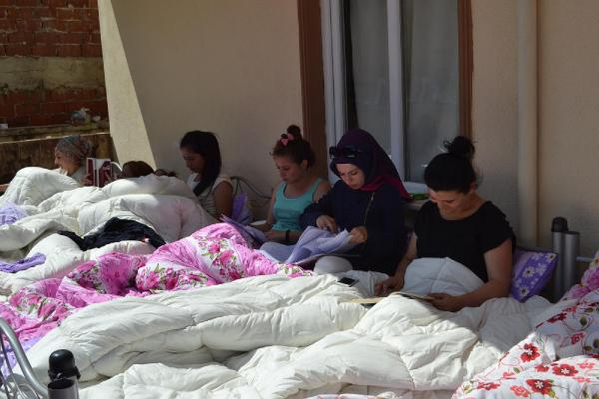 Pansiyonlar Kapatılınca Öğrenciler Sokakta Kaldı