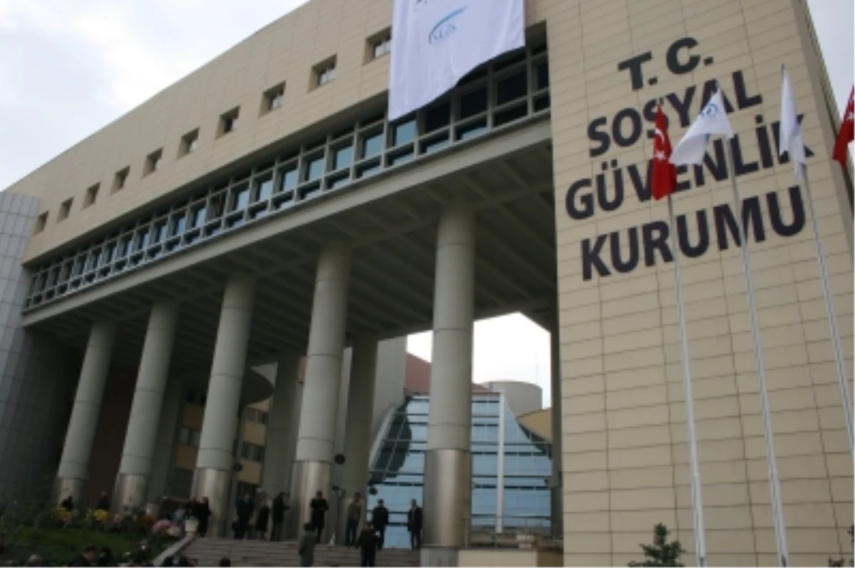 Sgk Kapsamındaki Nüfus Artıyor