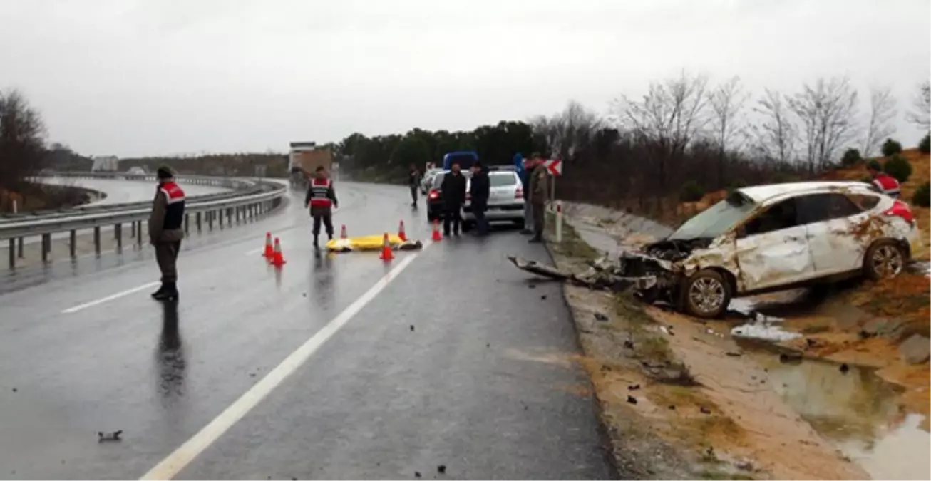 Şile\'de Trafik Kazası: 1 Ölü, 6 Yaralı