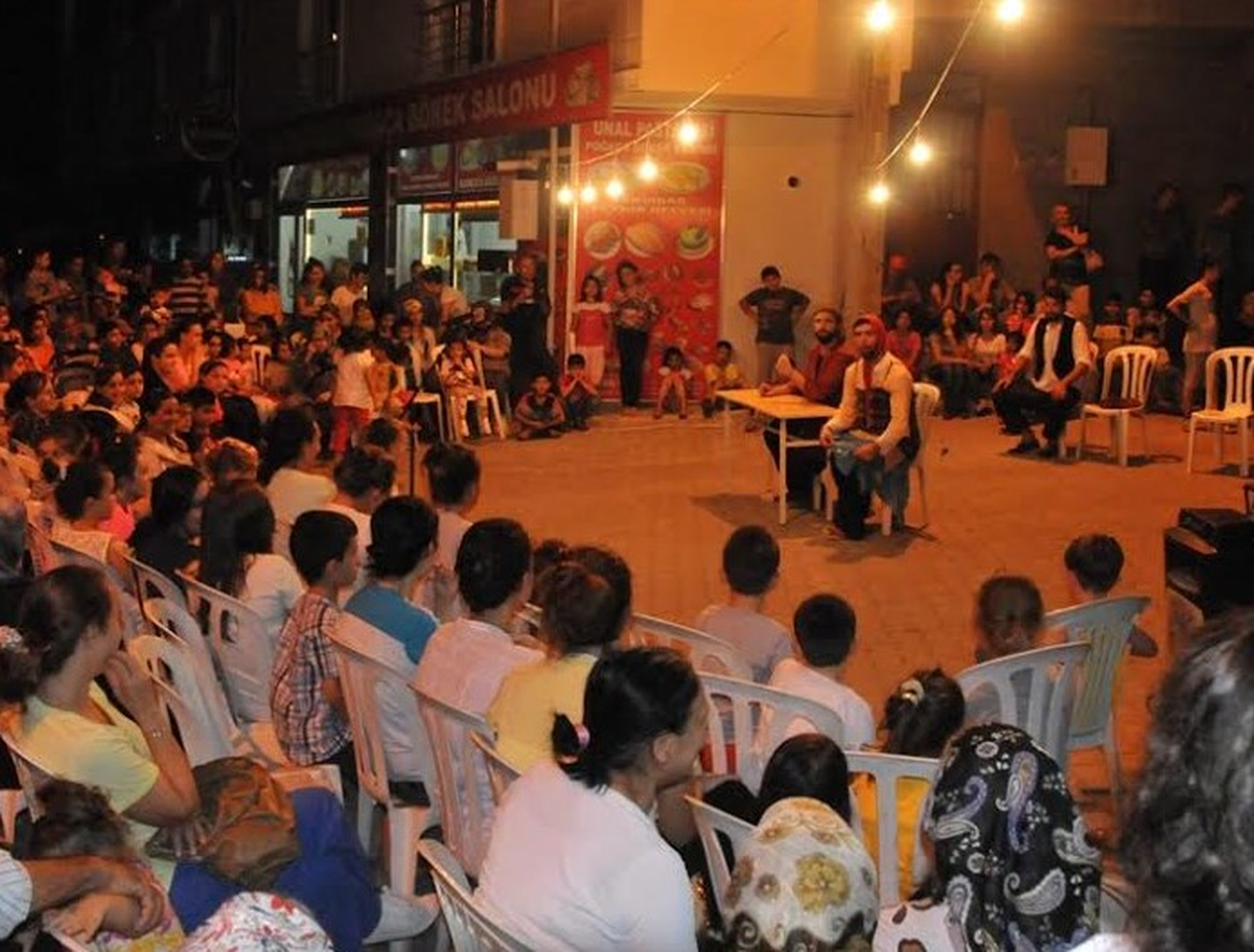 Süleymanpaşa Belediyesi Mahalle Tiyatroları Yeniden Başlıyor