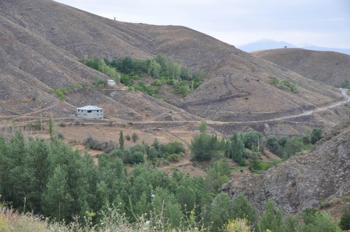 Suşehri\'ne Yapılacak Sulama Barajı Hakkında Köylüler Bilgilendirildi