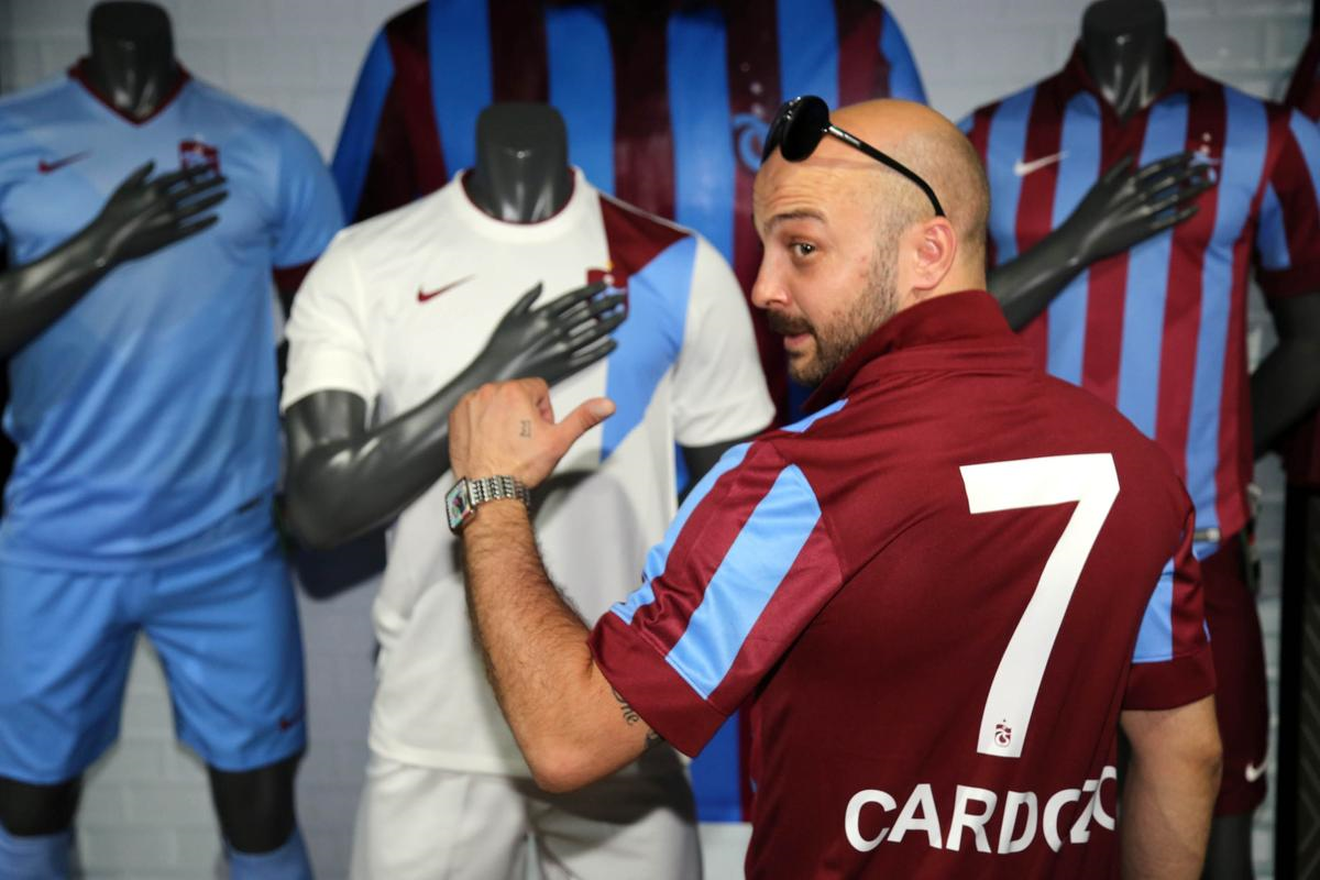 Trabzon\'da Cardozo Formaları Satışa Sunuldu