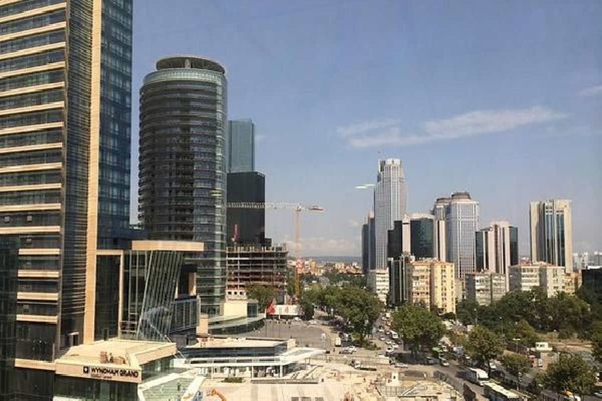 Türk Sanayicileri Anlattı: Neden Müteahhit Oluyoruz?