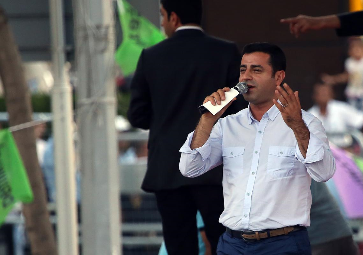 Alman Medyasına Göre Demirtaş Sıra Dışı Bir Cumhurbaşkanı Adayı