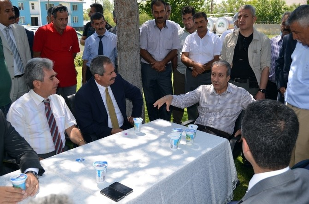 Bakan Eker Adilcevaz\'da İncelemelerde Bulundu