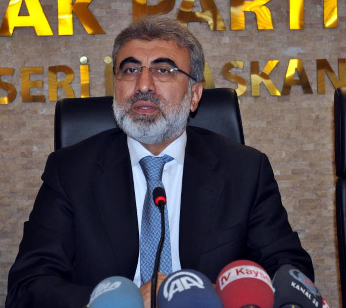 Bakan Yıldız: Türkmenlere 110 Milyon Dolarlık Yardım Gönderdik (2)