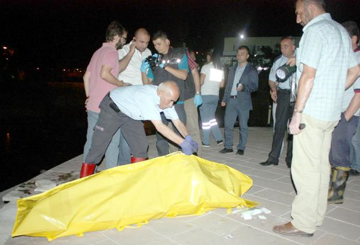 Balık Tutarken Oltasına Ceset Takıldı
