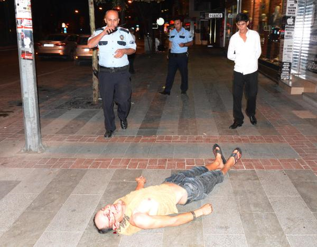 Bıçaklı Kavga: 2 Yaralı