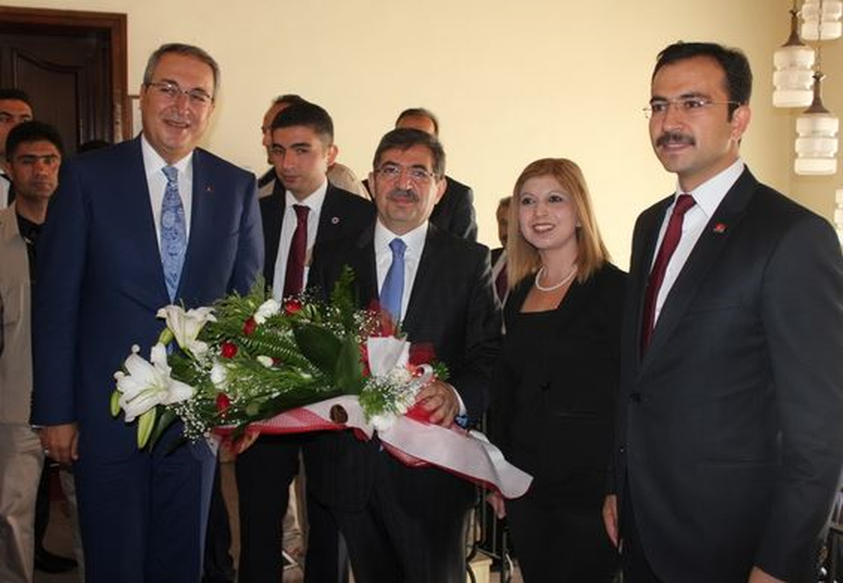 Çevre ve Şehircilik Bakanı, Nevşehir Belediyesini Ziyaret Etti
