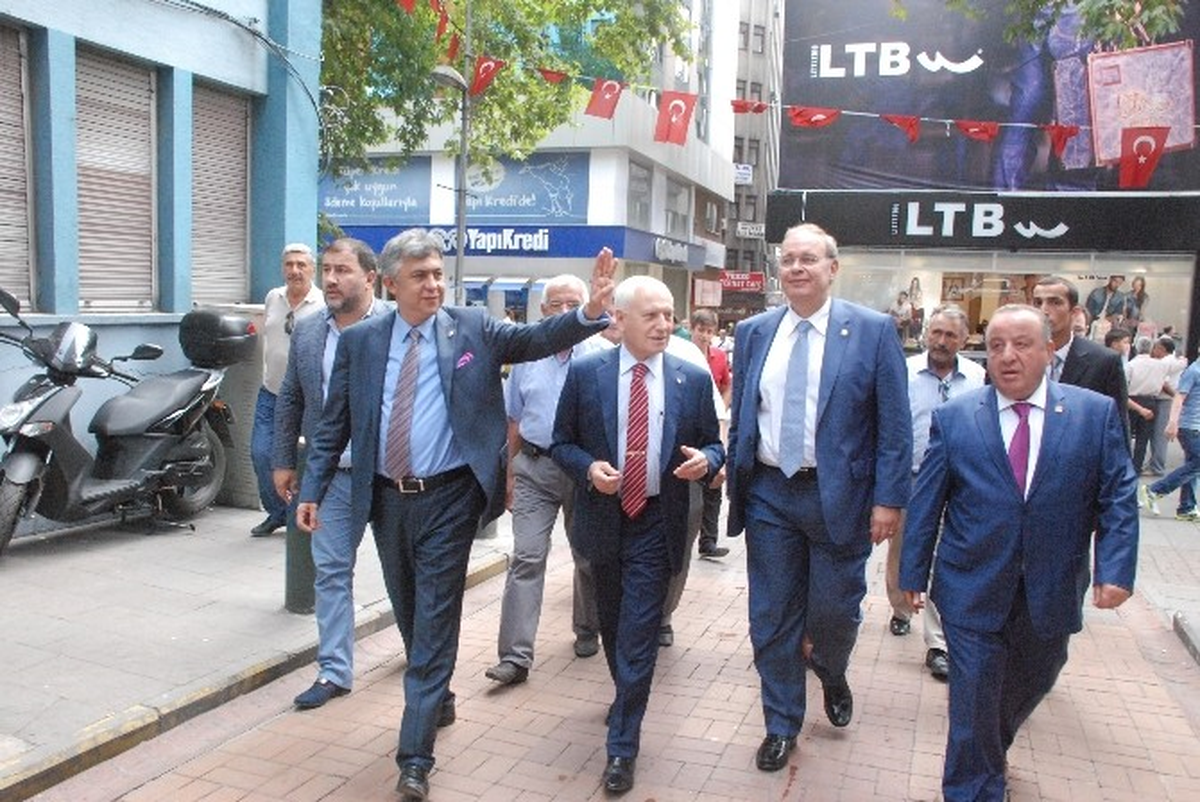 CHP Genel Başkan Yardımcısı Öztrak Zonguldak\'ta Esnafı Gezdi