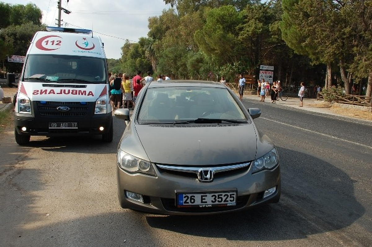 Didim\'e Tatil İçin Gelen Yaşlı Kadına Araç Çarptı