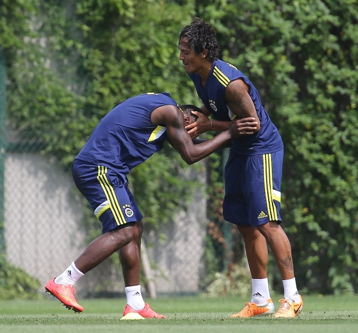 Fenerbahçe Yeni Sezon Hazırlıklarını Sürdürüyor