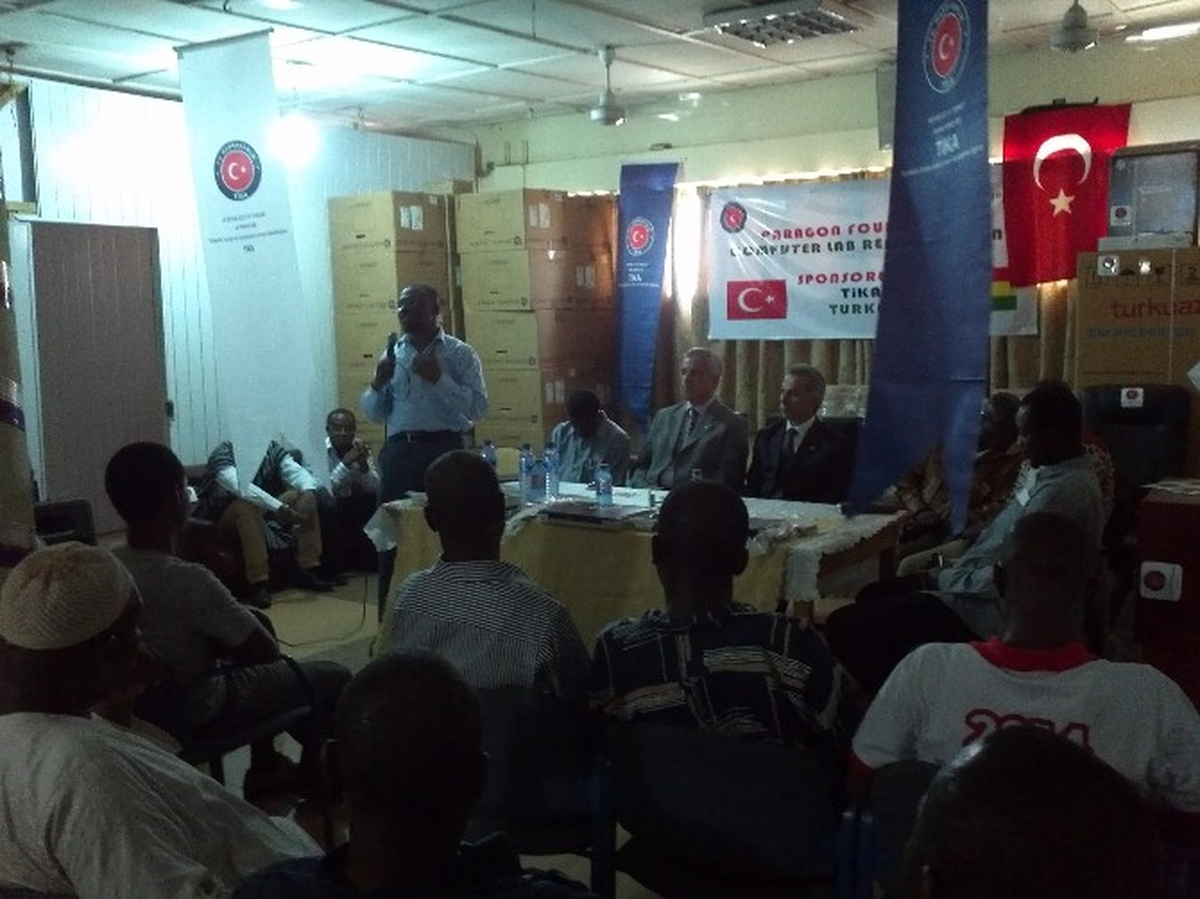 Gana Kumasi Paragon Vakfı\'na Bilgisayar Sınıfı Desteği