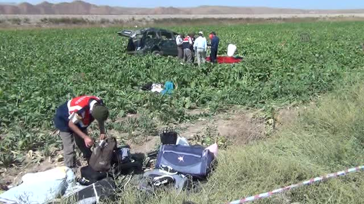 Yozgat\'ta Gurbetçi Aile Kaza Yaptı: 3 Ölü, 7 Yaralı