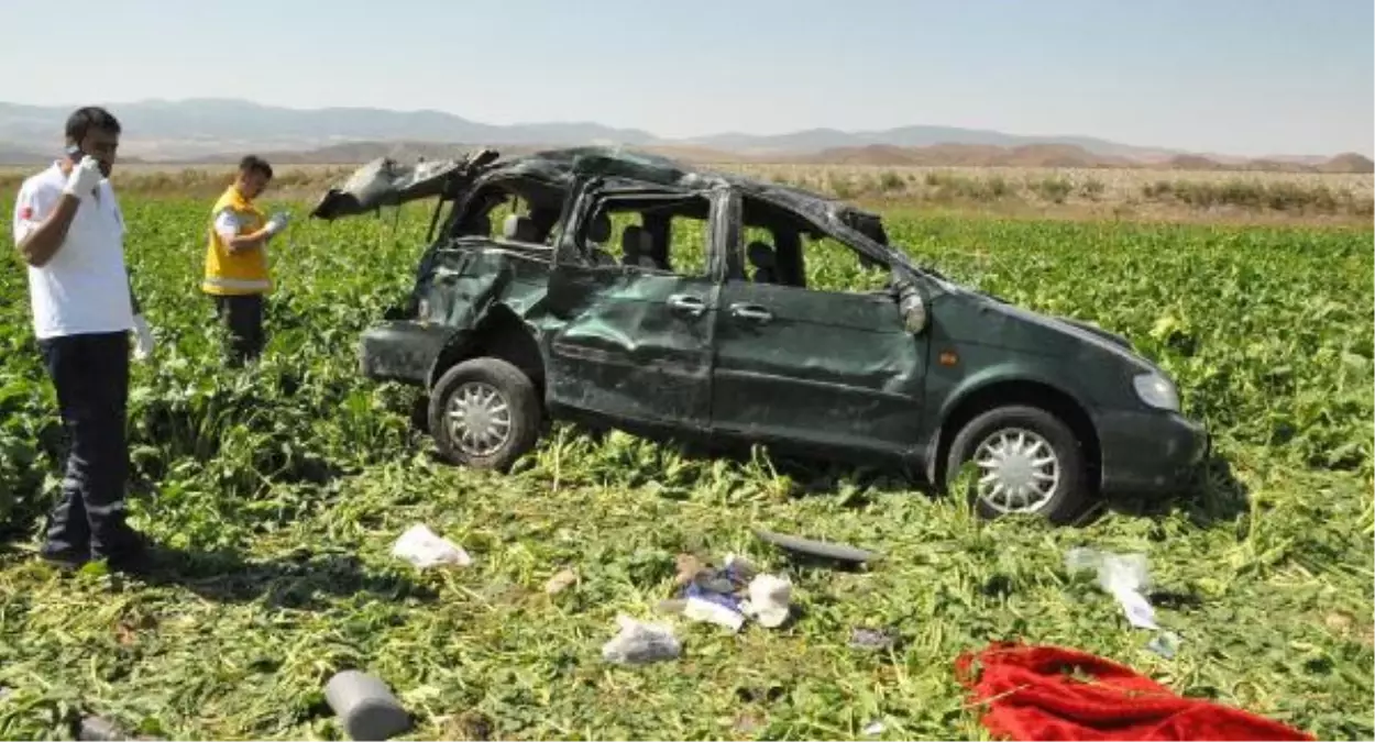 Yozgat\'ta Gurbetçi Ailenin Otomobili Takla Attı: 3 Ölü, 7 Yaralı