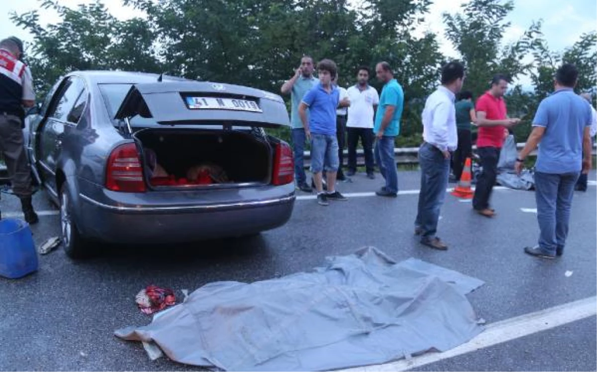 İzmit-Kandıra Yolunda Kaza: 2 Ölü, 5 Yaralı