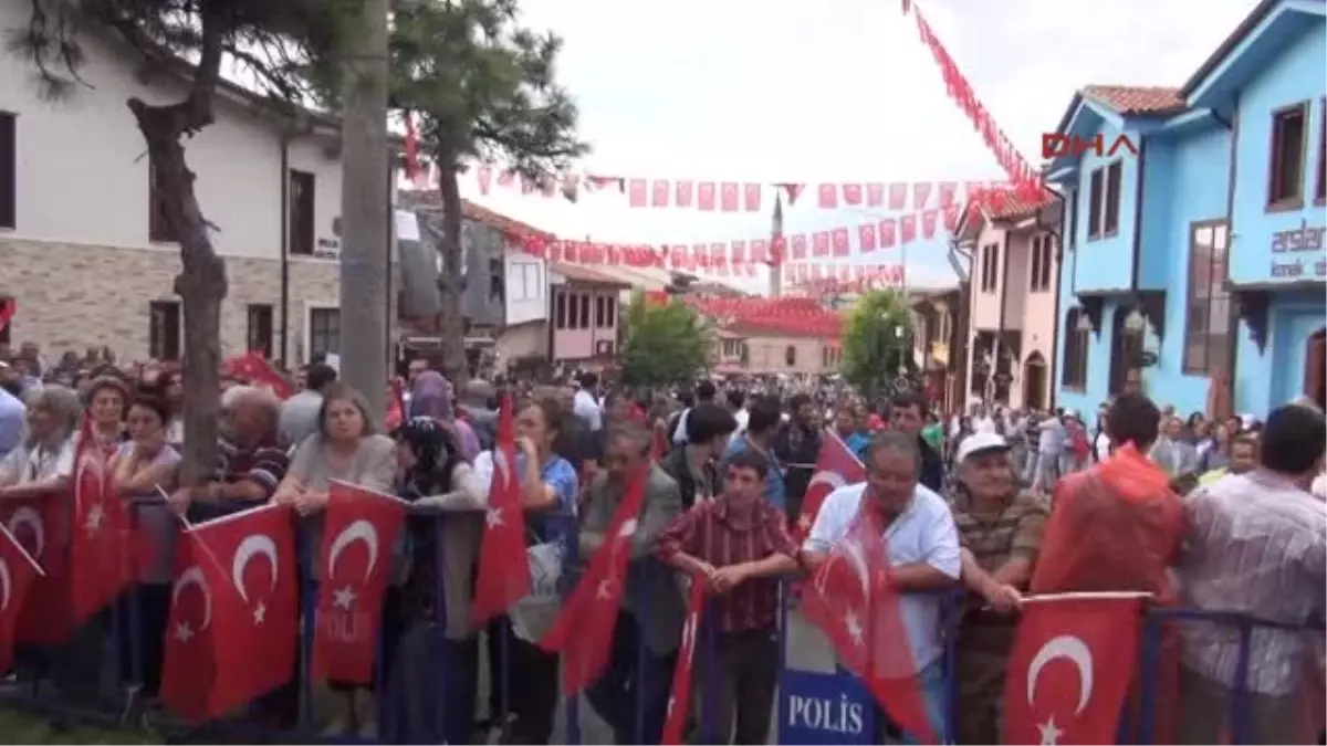 Kemal Kılıçdaroğlu: "Dindar Değil, Din Tüccarı"