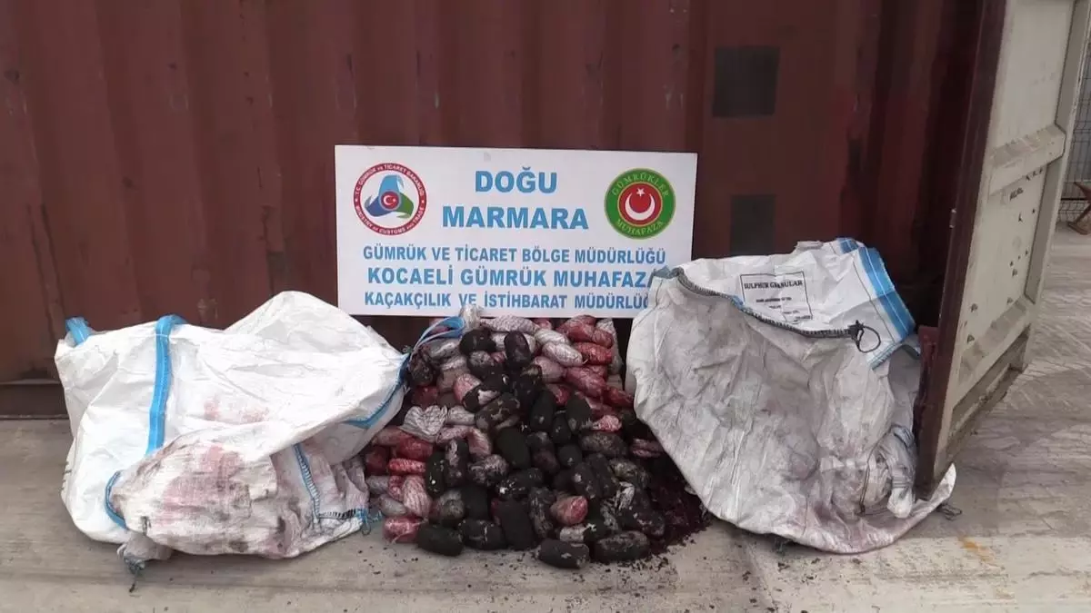 Kocaeli\'de 753 Kilogram Nargile Tütünü Ele Geçirildi