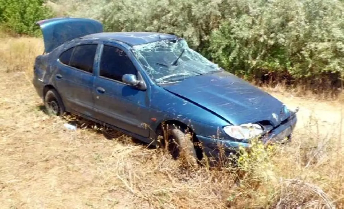 Kontrolden Çıkıp Devrilen Otomobilin Sürücüsü Yaralandı