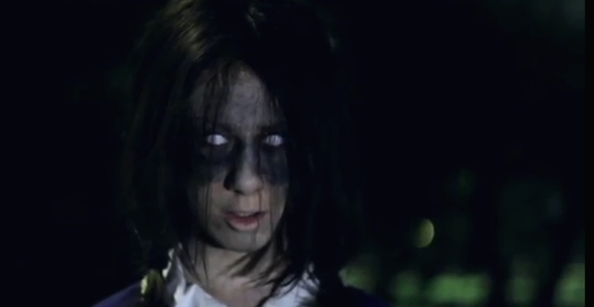 Korku Filmlerini Aratmayan Hayalet Kız Şakası