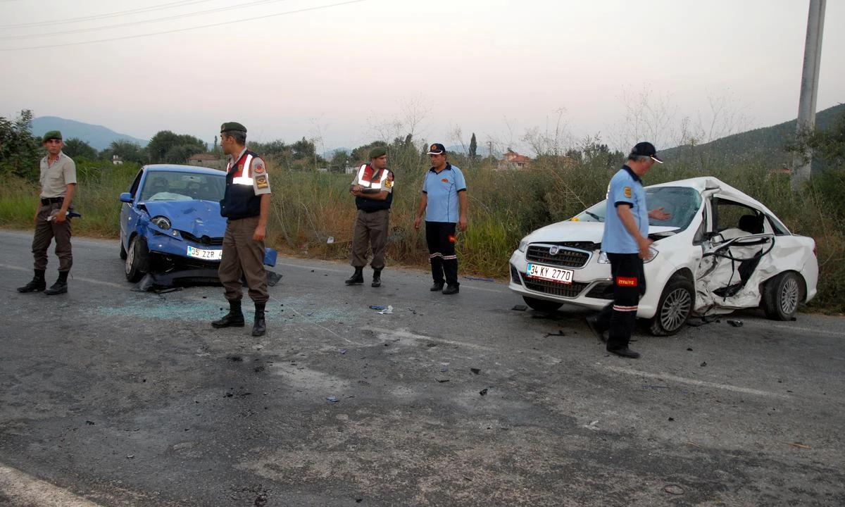 Muğla\'da Trafik Kazası: 3 Yaralı