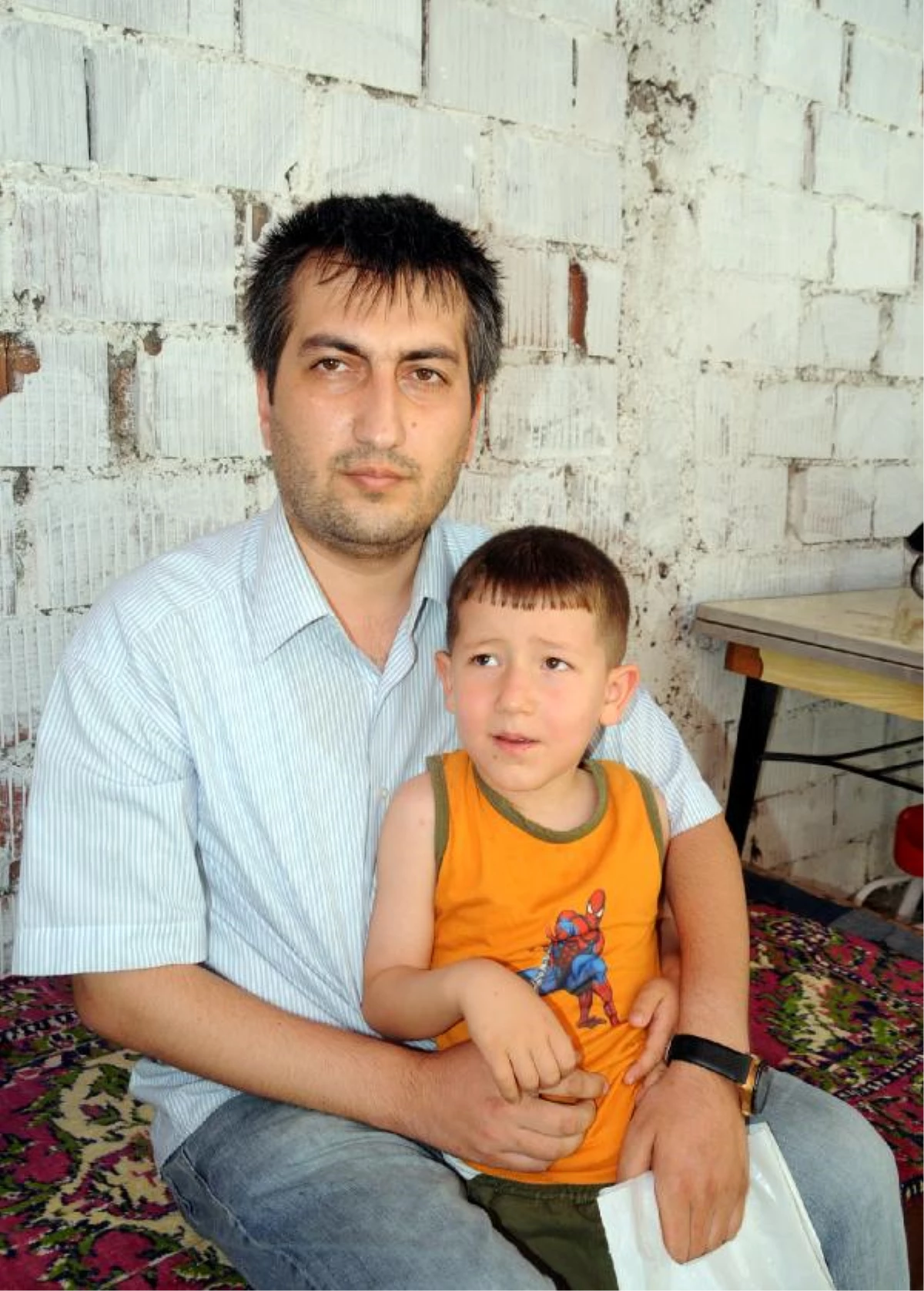 Oğlunu Kaybeden Polis Memuru Fatih Yılmaz, Savcının İzniyle Taziyeleri Kabul Ediyor