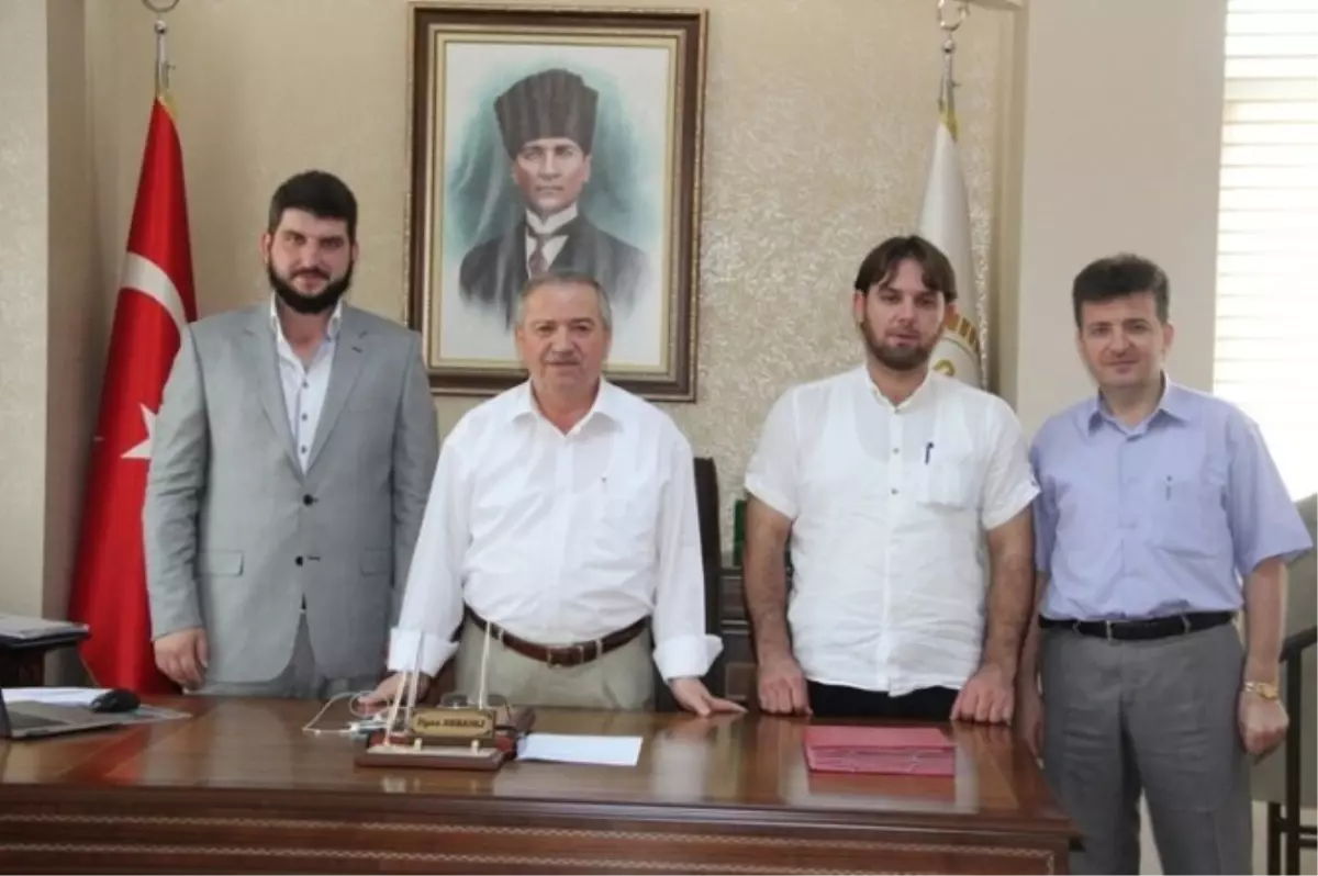 Sakarya Gönüleli Derneğinden Müftü Serenli'ye Ziyaret