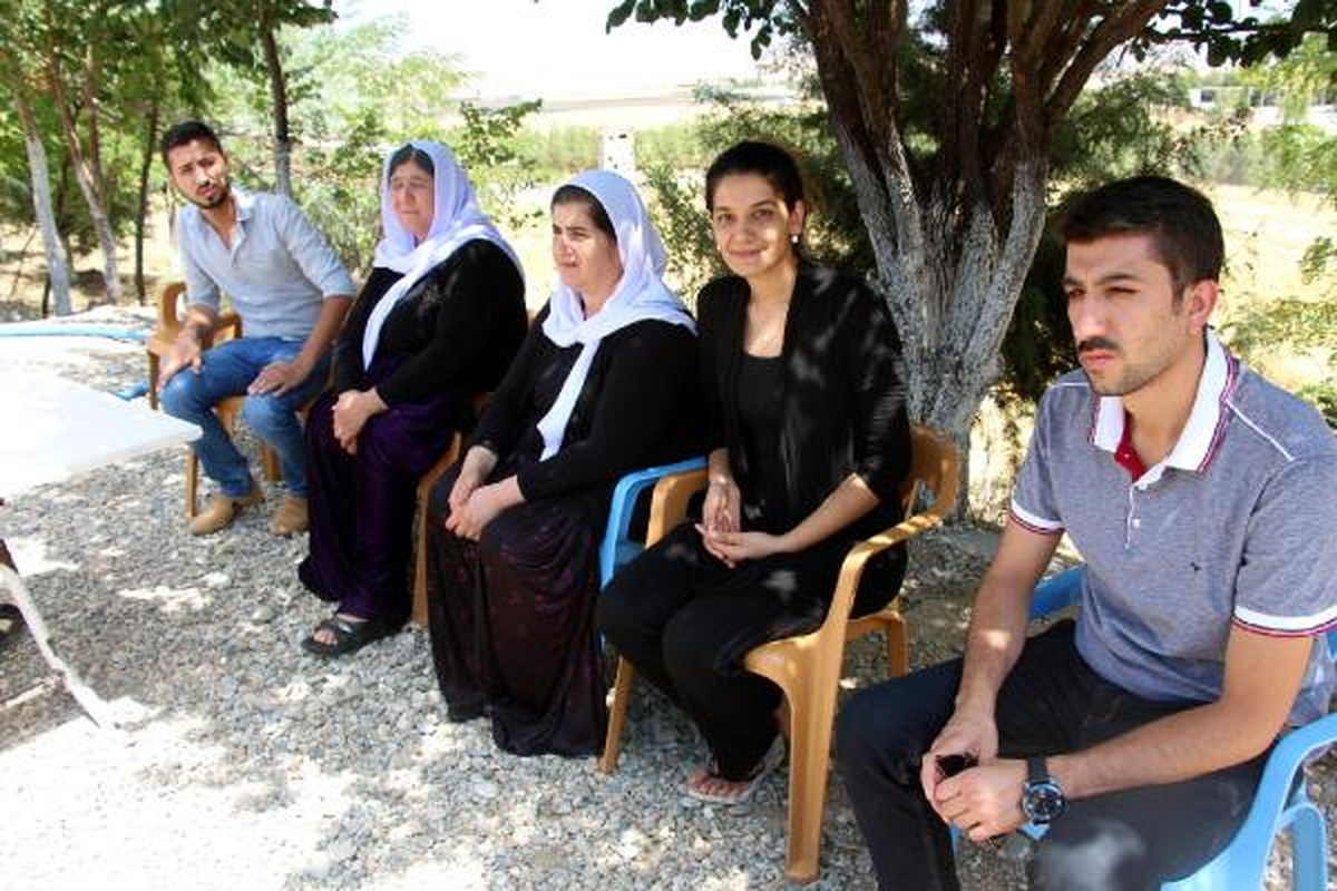 Silopi\'ye Gelen Ezidiler, Deprem Konutlarına Yerleştirildi (3)