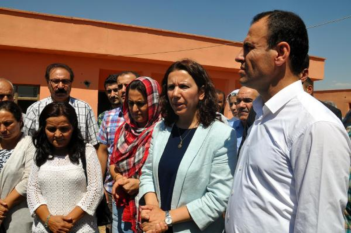 Silopi\'ye Gelen Ezidiler, Deprem Konutlarına Yerleştirildi (4)