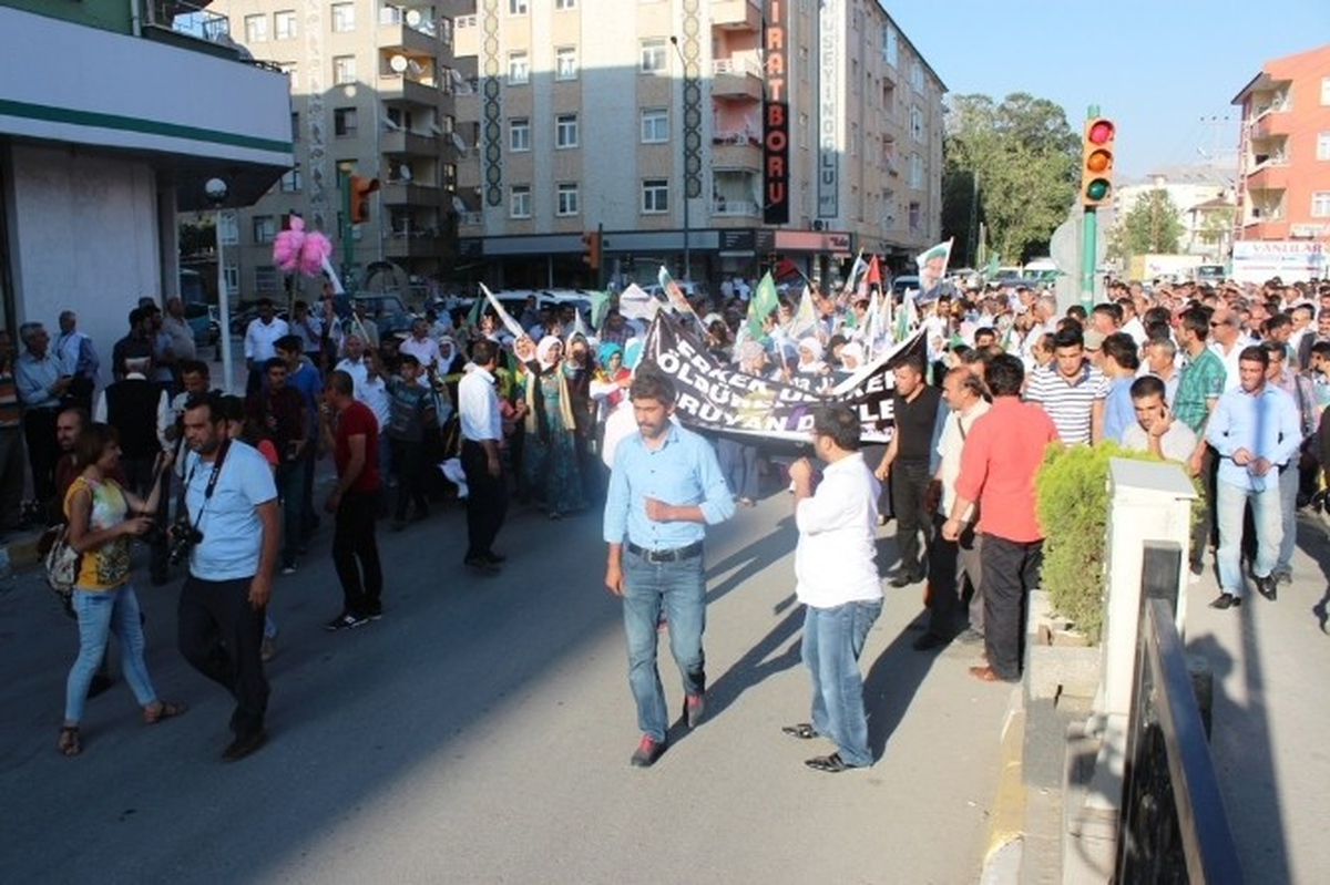 Van\'da Şengal\'e Destek Yürüyüşü