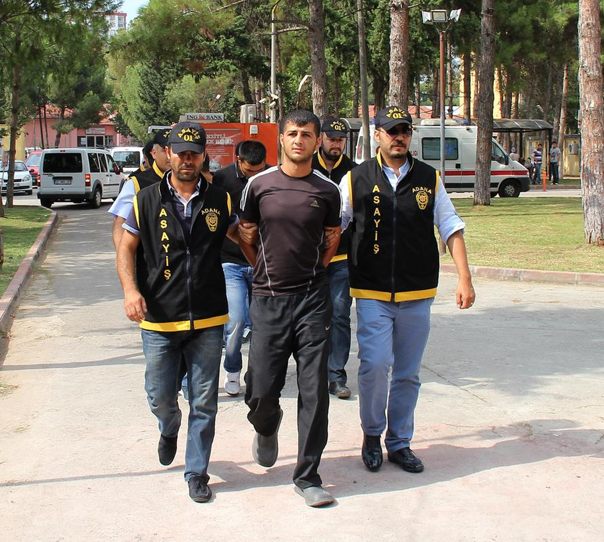 Adana\'daki Silahlı Kuyumcu Soygunu Girişimi