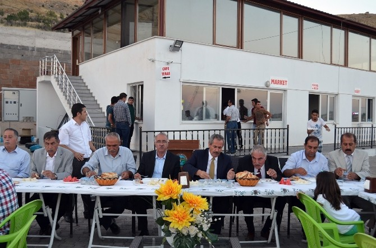 Adilcevaz Belediyesi Gurbetteki Vatandaşları Buluşturdu