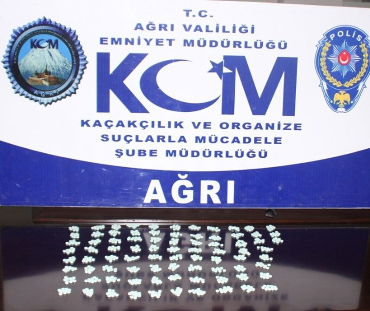 Ağrı\'da Kaçak Sigara ve Uyuşturucu Operasyonu