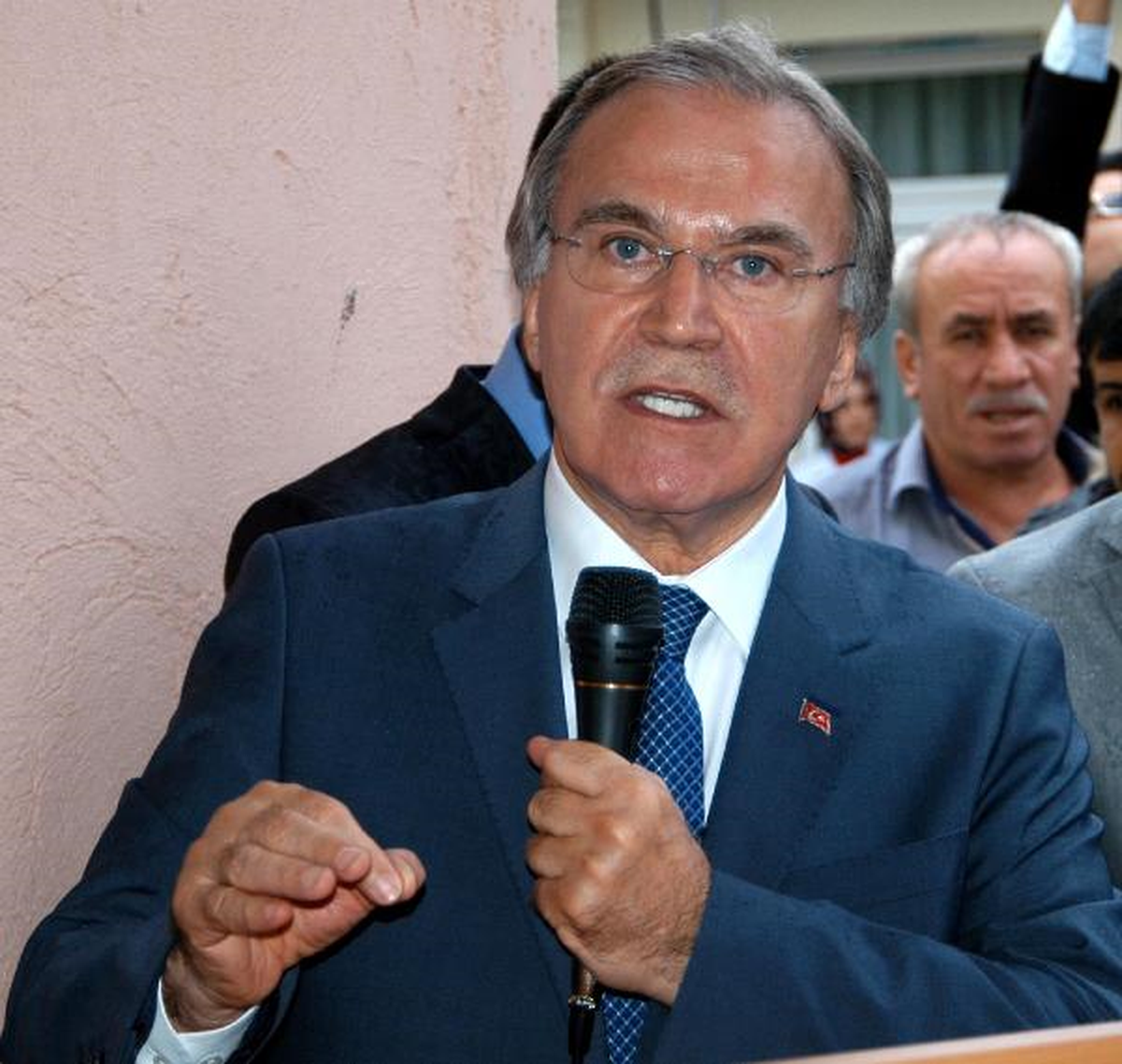 Ak Partili Şahin: ABD\'nin Bombardımanında Esir Vatandaşlarımız Zarar Görürse Ciddi Endişe Duyarız