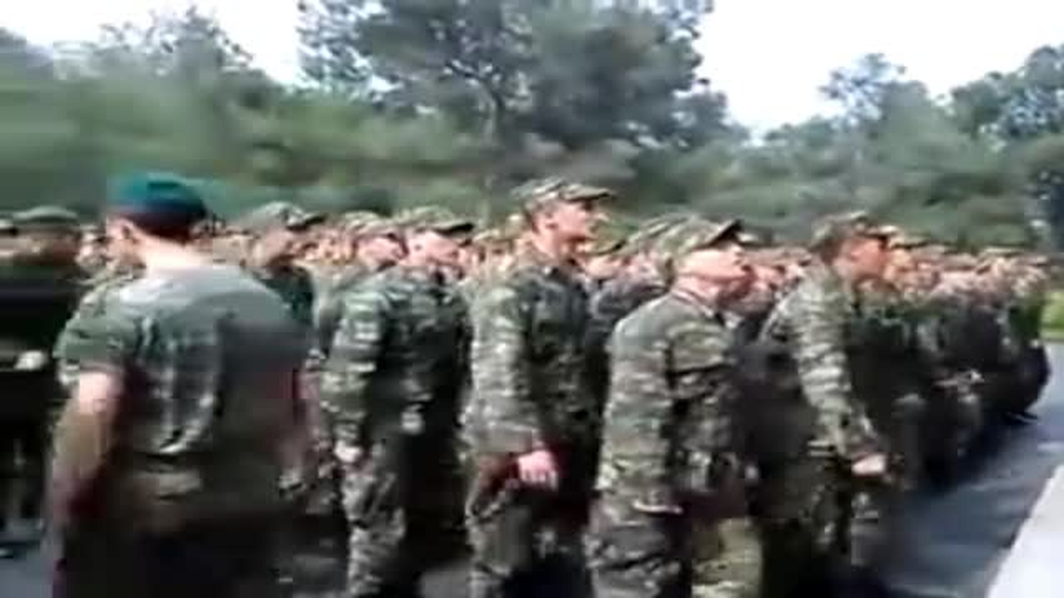 Askerlerin \'Kin\' Dolu Marşı Tepki Çekiyor