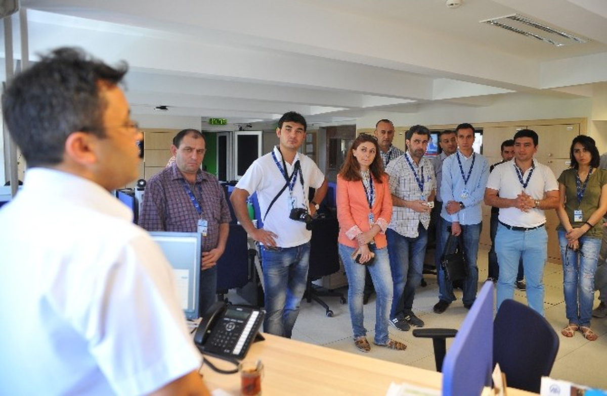 Azerbaycanlı Gazetecilere Yayıncılık ve Masaüstü Yayıncılık Eğitimi Verildi