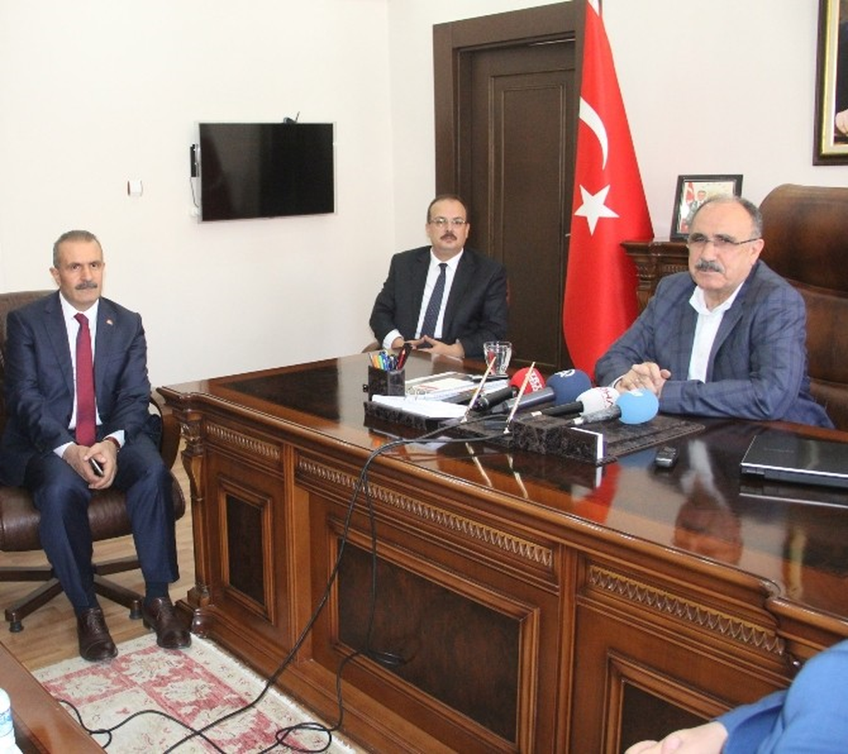 Bakan Atalay Hakkari\'de
