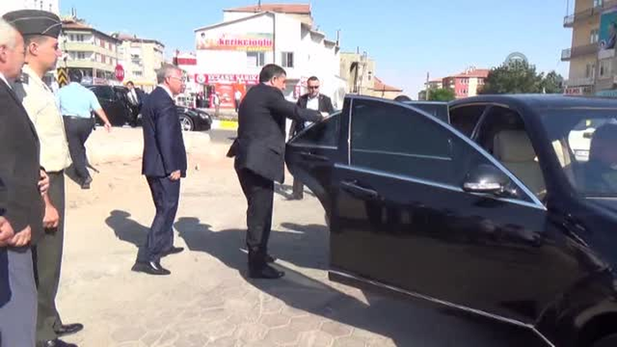 Bozdağ, Sarıkaya\'da Esnafı Ziyaret Etti