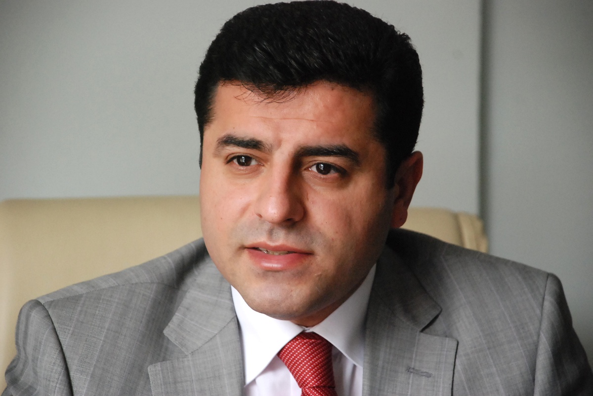 Demirtaş: \'\'Çatıda bir heyecan yok, çatının size getireceği birşey yok" -