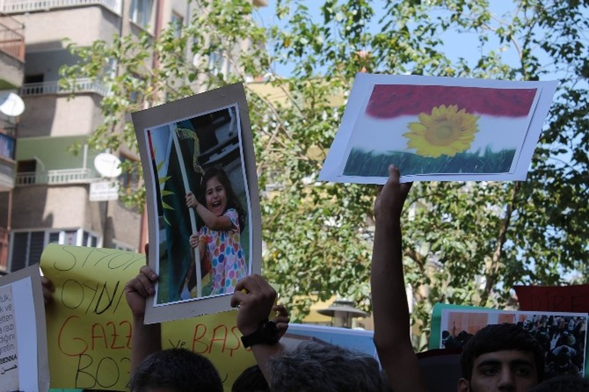 Diyarbakır\'da IŞİD\'e Tepki Yürüyüşü
