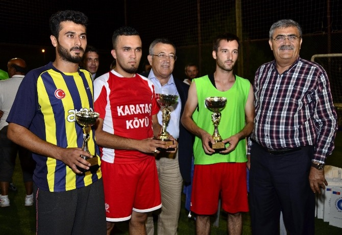 Döşemealtı\'nda Futbol Şöleni Sona Erdi
