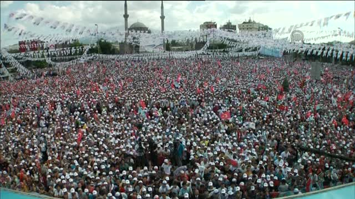 Erdoğan: \'\'Nerede Türkiye\'nin hasmı varsa, bu adayın arkasında\'\' -