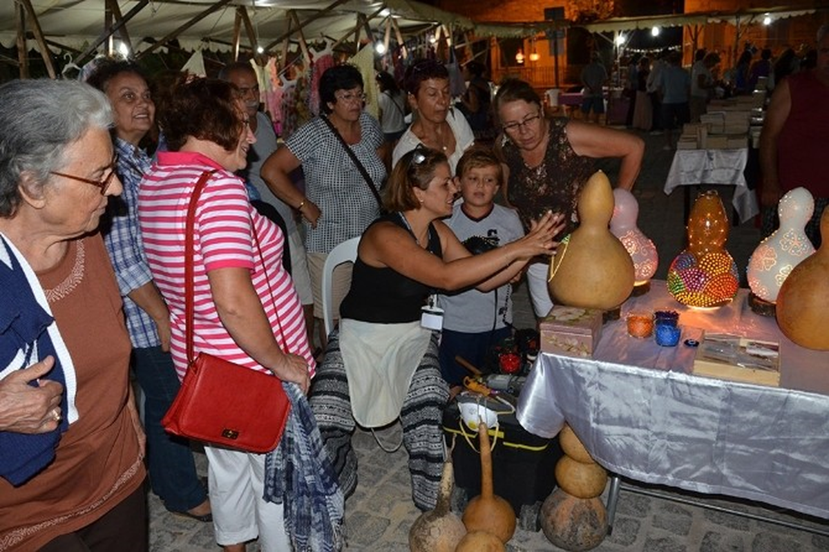 Foça Buram Buram Sanat Kokuyor!
