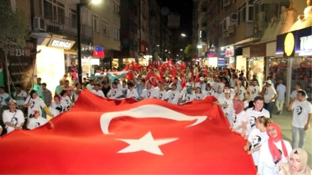 AK Parti Samsun İl Gençlik Kolları Erdoğan İçin Yürüdü