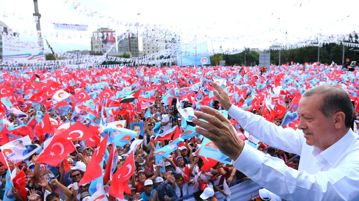 Hadi Gel Şimdi Beni De Sustur