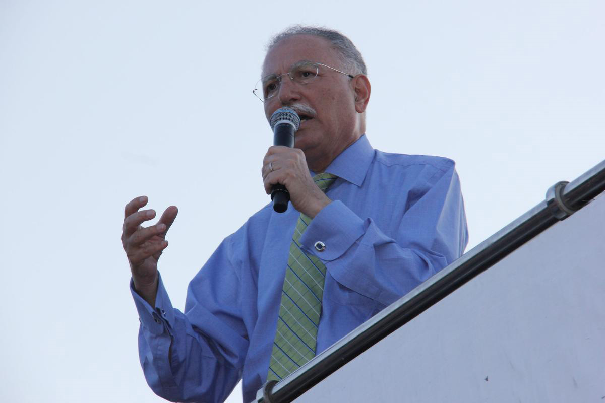 İhsanoğlu'nun Sloganından HDP ve AK Parti İbaresi Çıkartılıyor