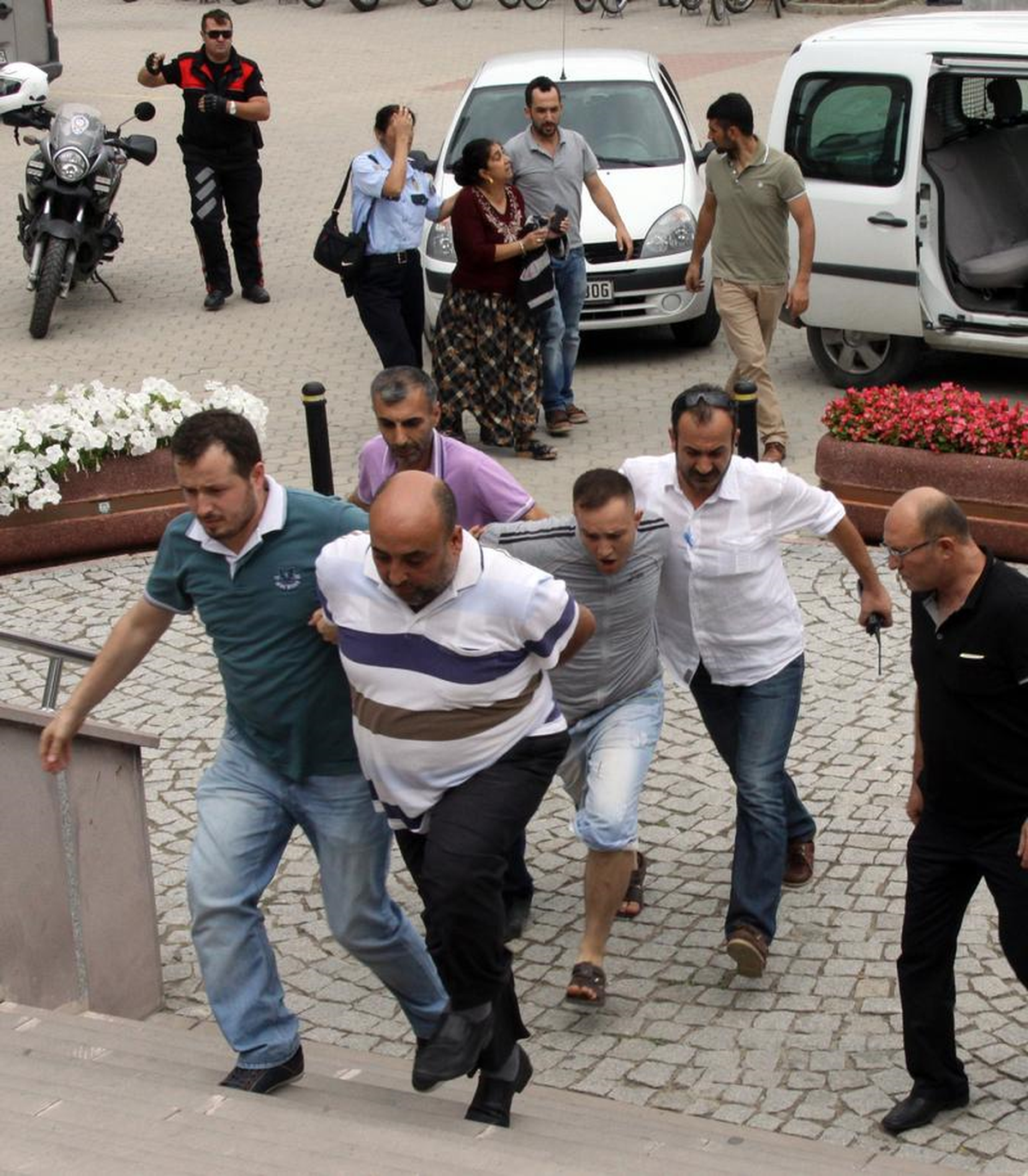 İnegöl\'de Uyuşturucu Operasyonu