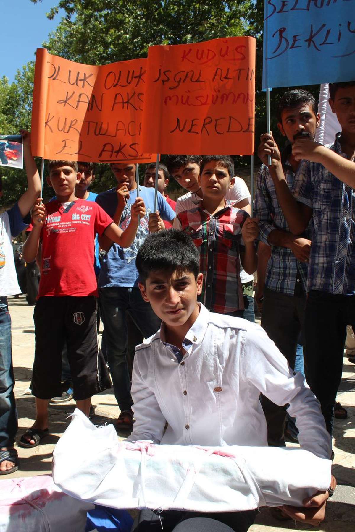 İsrail\'in Gazze Saldırılarının Protesto Edilmesi