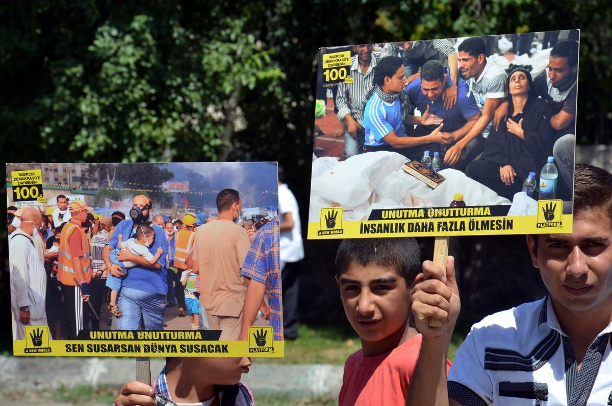 Kars\'ta, İsrail\'in Gazze\'ye Saldırıları Protesto Edildi